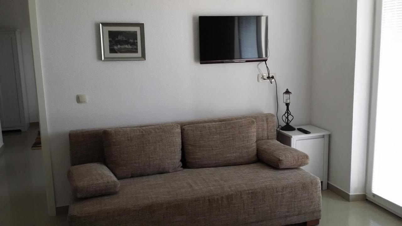 Apartments Lucija Brela Extérieur photo