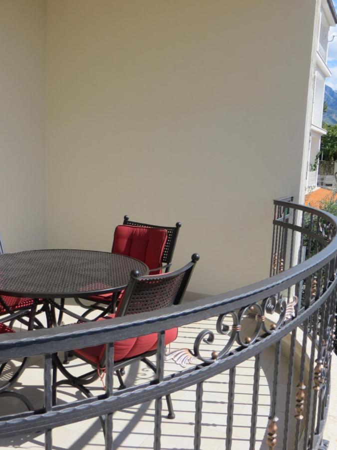 Apartments Lucija Brela Extérieur photo