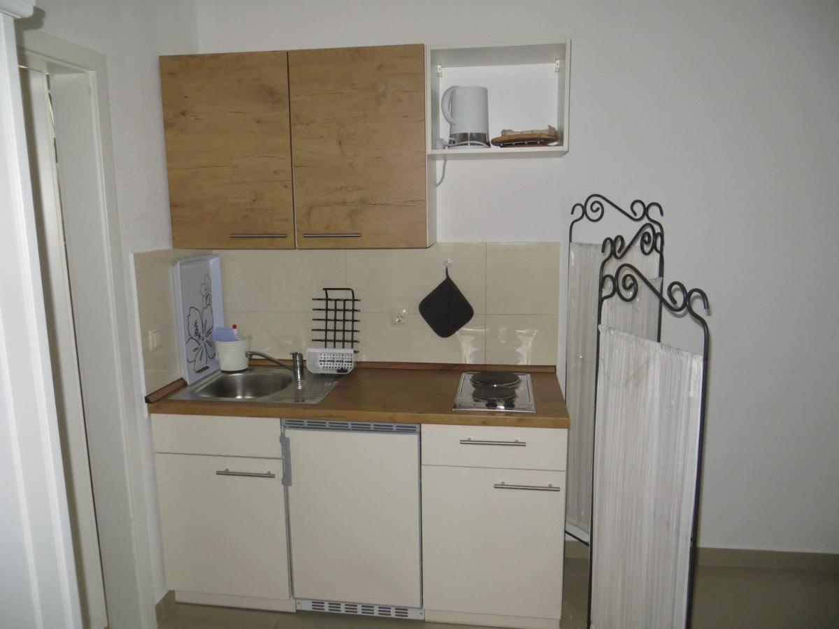 Apartments Lucija Brela Extérieur photo
