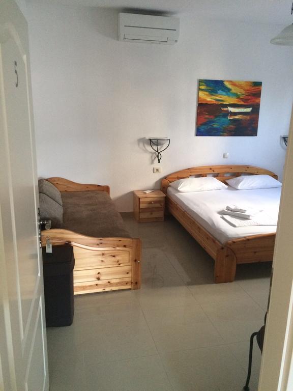 Apartments Lucija Brela Chambre photo