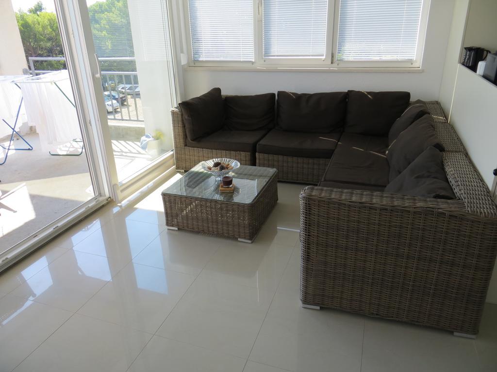 Apartments Lucija Brela Extérieur photo